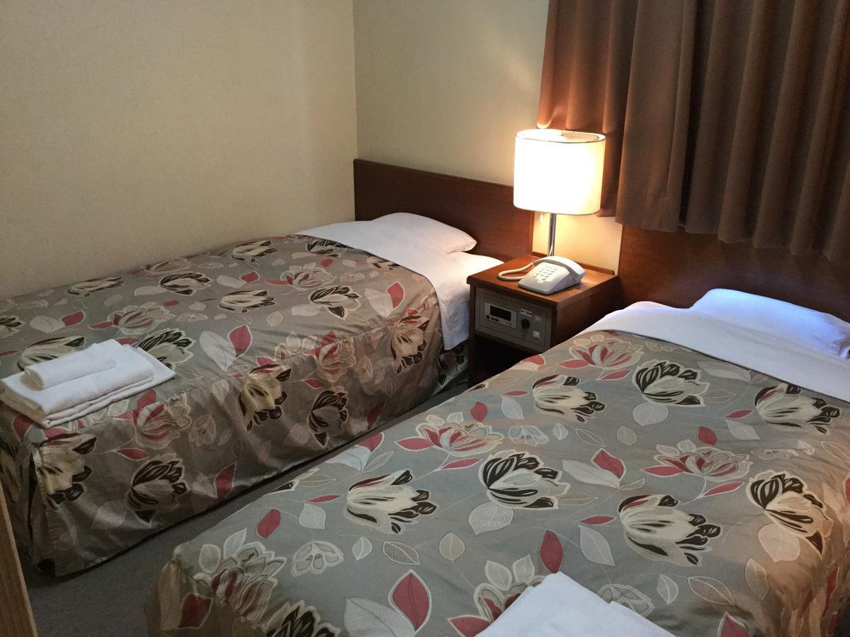 Hotel Palace Sendai Bagian luar foto
